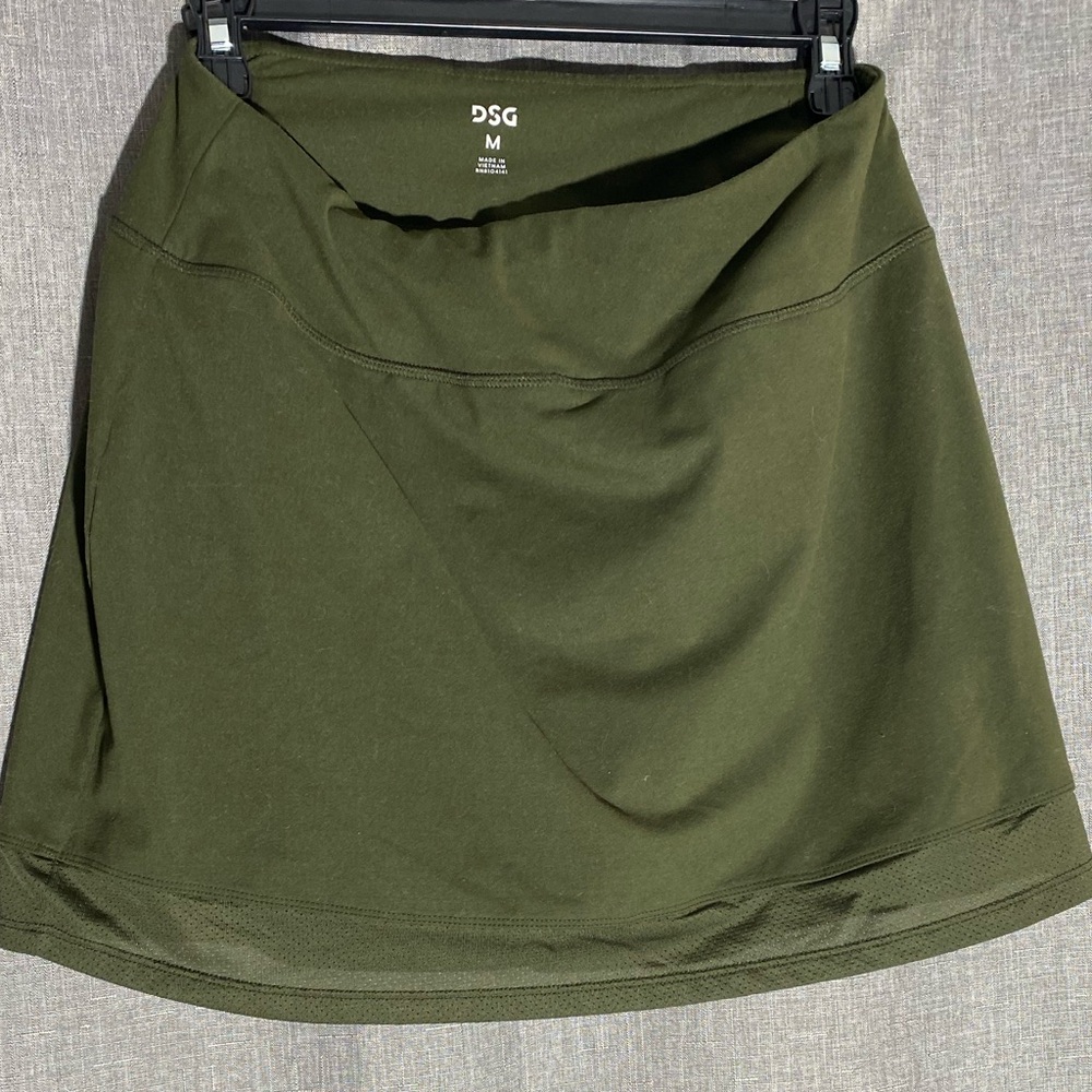 DSG athletic skirt with built in shorts